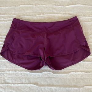 Lululemon Mid-Rise Speed Up Shorts 2.5” - purple, sz 10